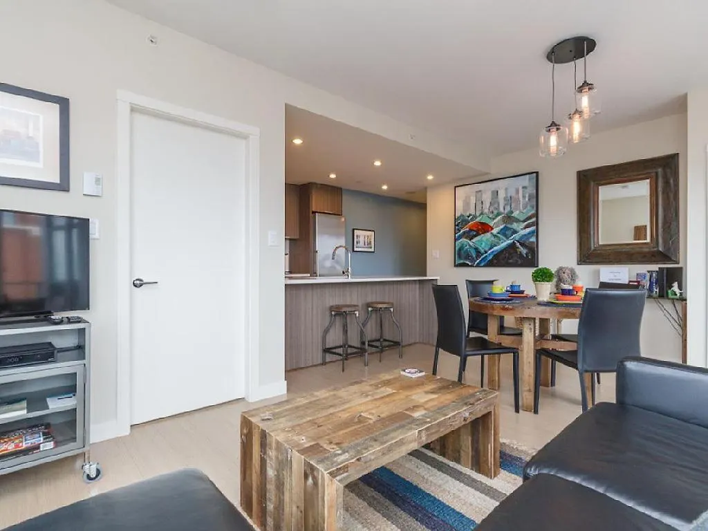 Sparkling Gem And Brand New Condo In The Heart Of The City Victoria Apartment