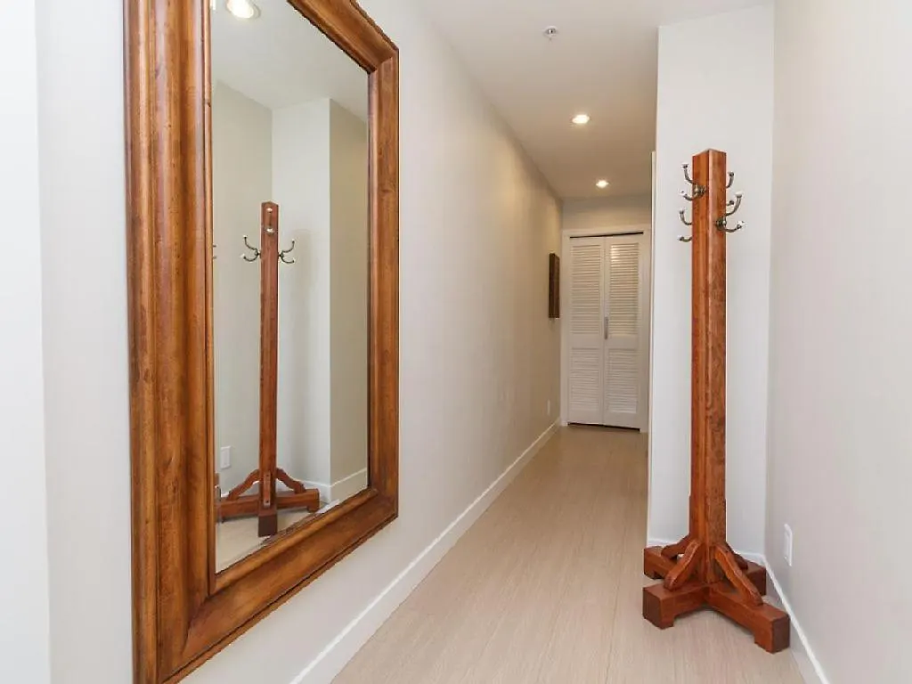 Sparkling Gem And Brand New Condo In The Heart Of The City Victoria