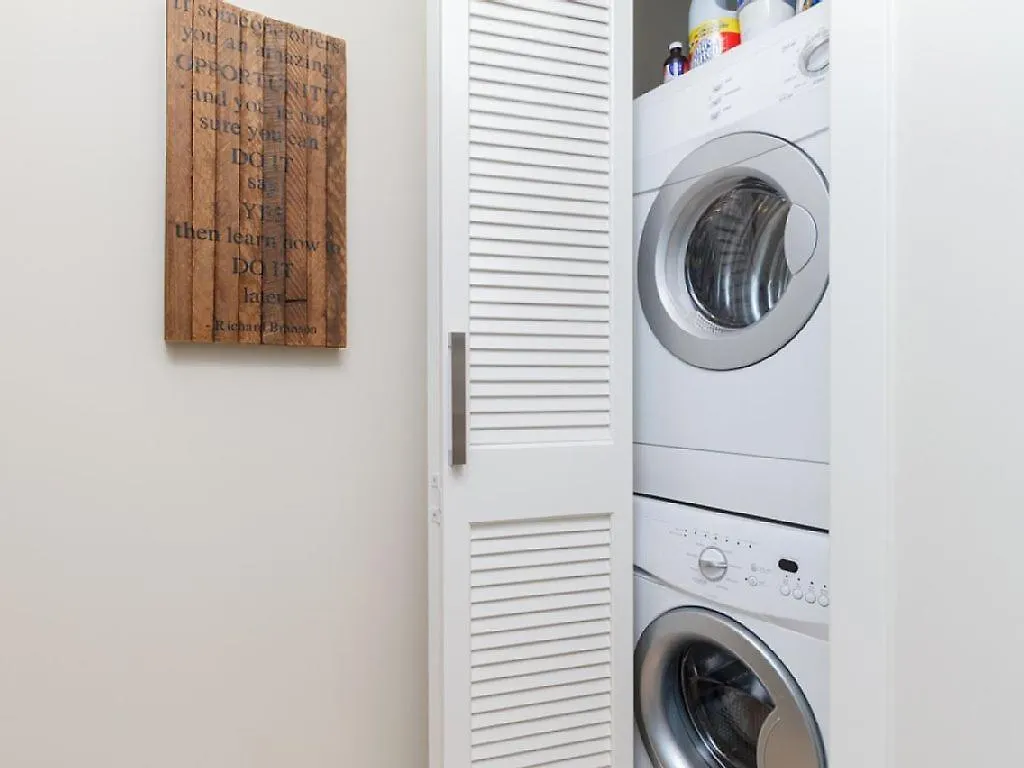 Apartmán Sparkling Gem And Brand New Condo In The Heart Of The City Victoria Kanada